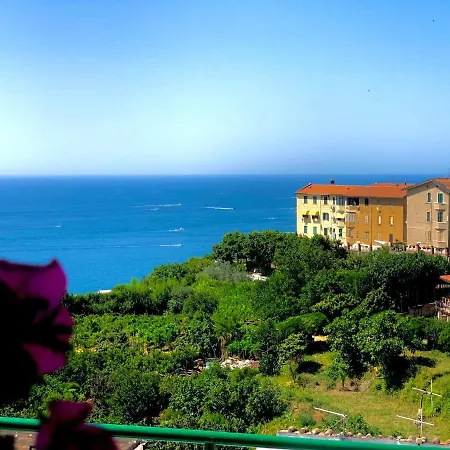 La Finestra Sul Duomo, Amalfi Coast Apartment *